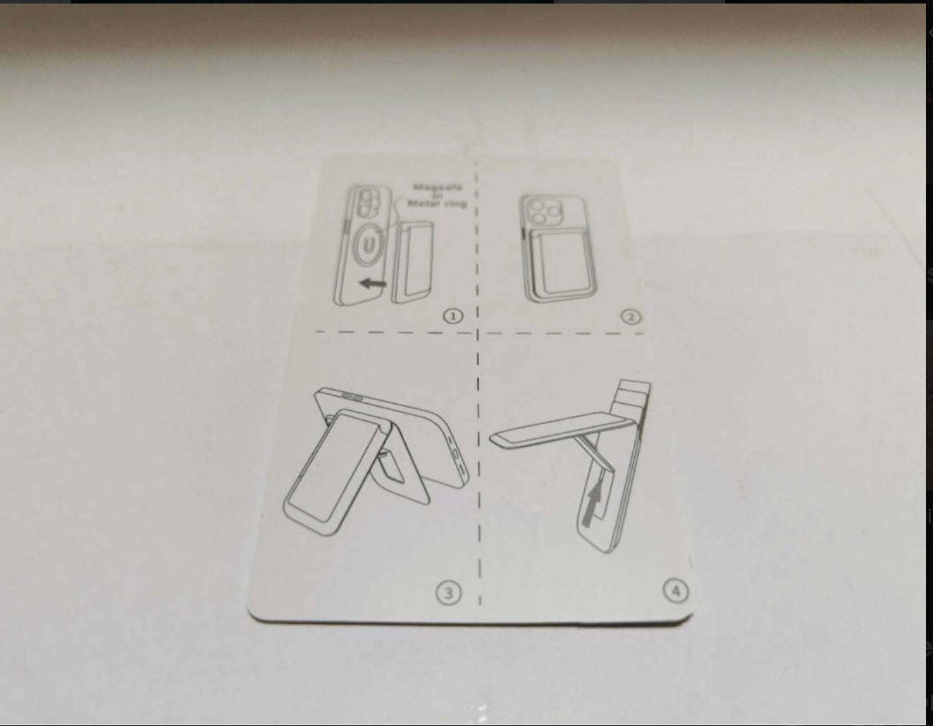 Magnetic Leather Wallet attach securely to your smartphone using MagSafe technology