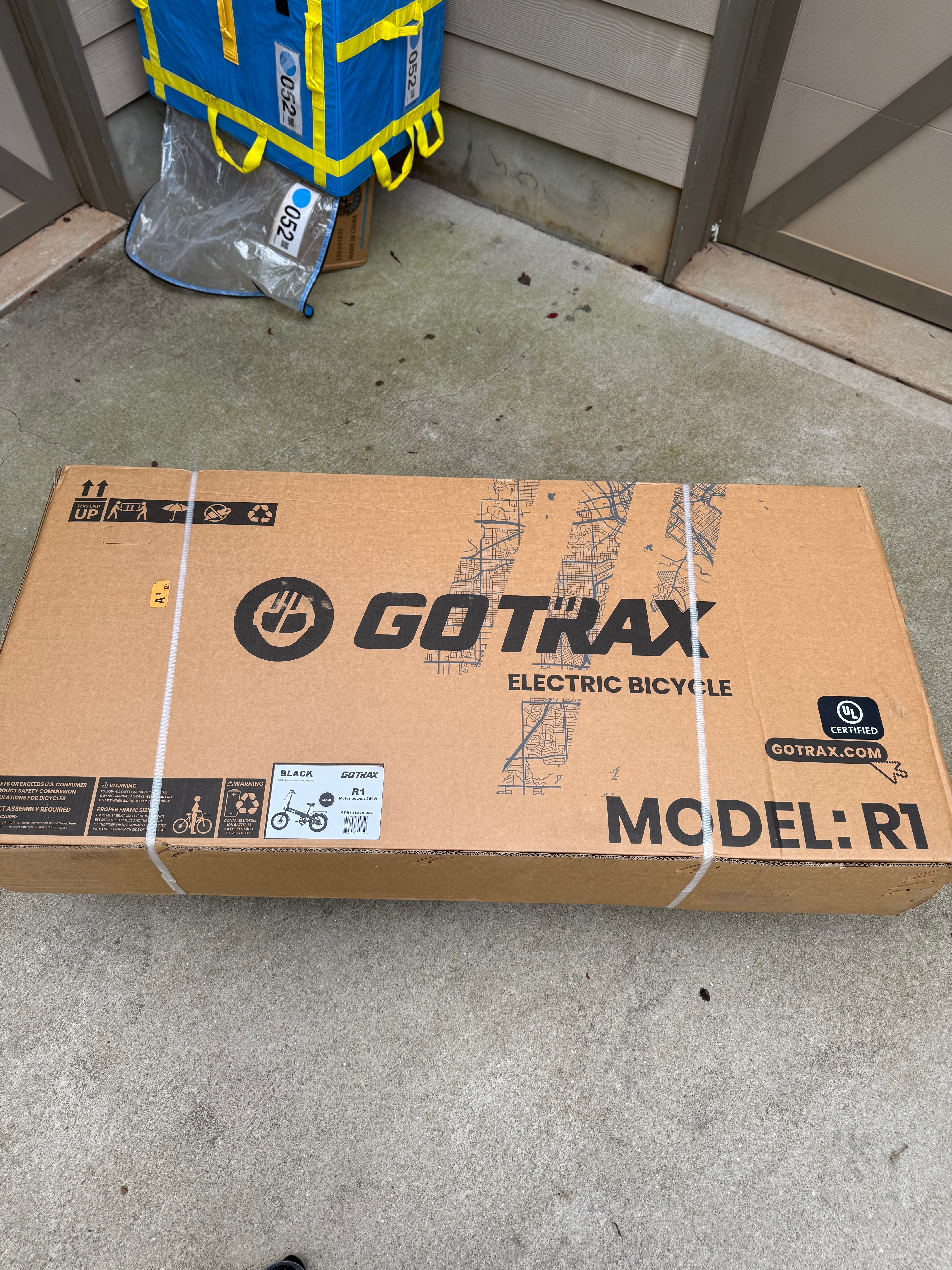 Gotrax 20" Folding Electric Bike. Powered by a robust 48V battery - R1