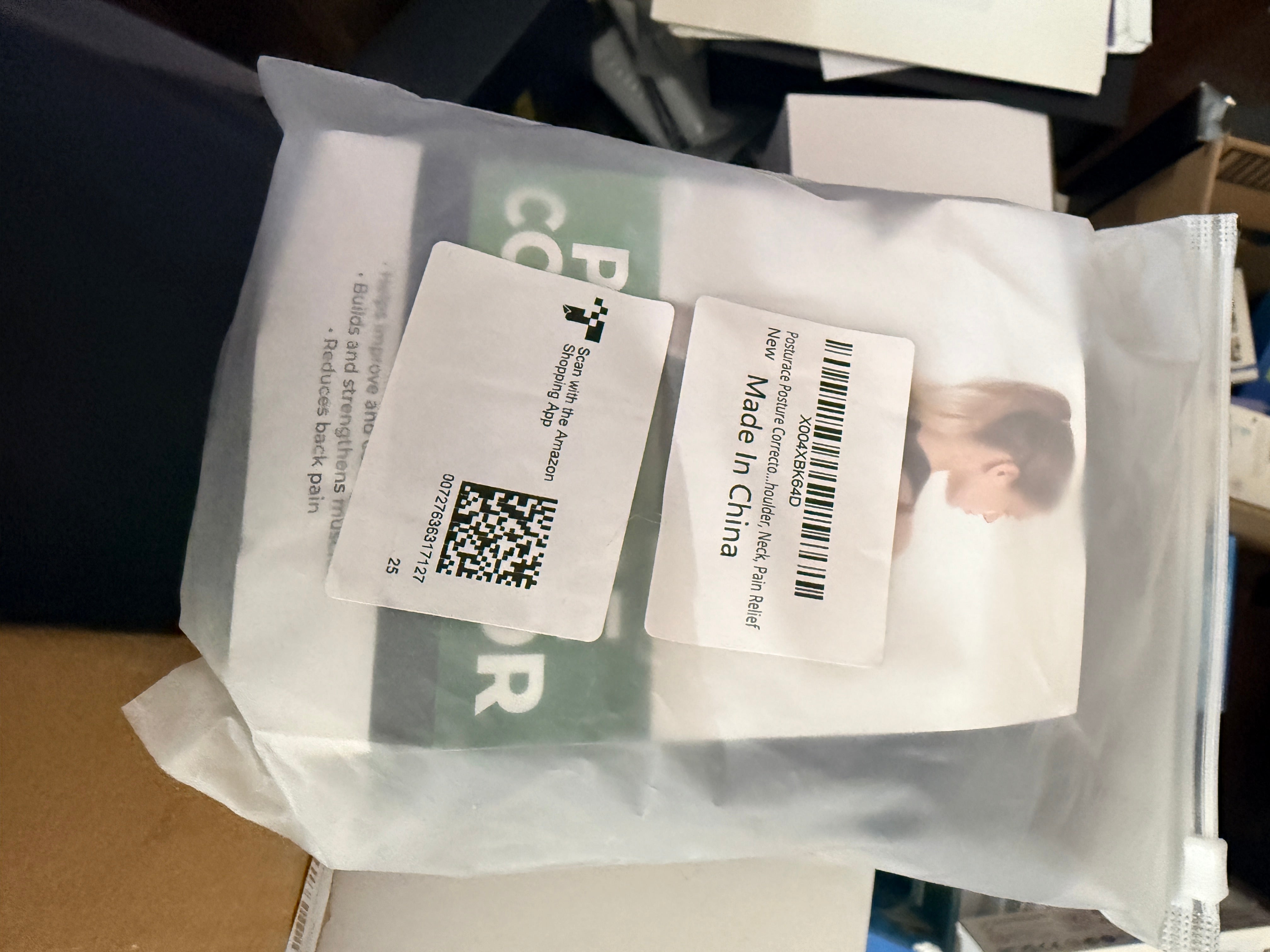 Posture corrector — retail bag front (fulfillment ref)