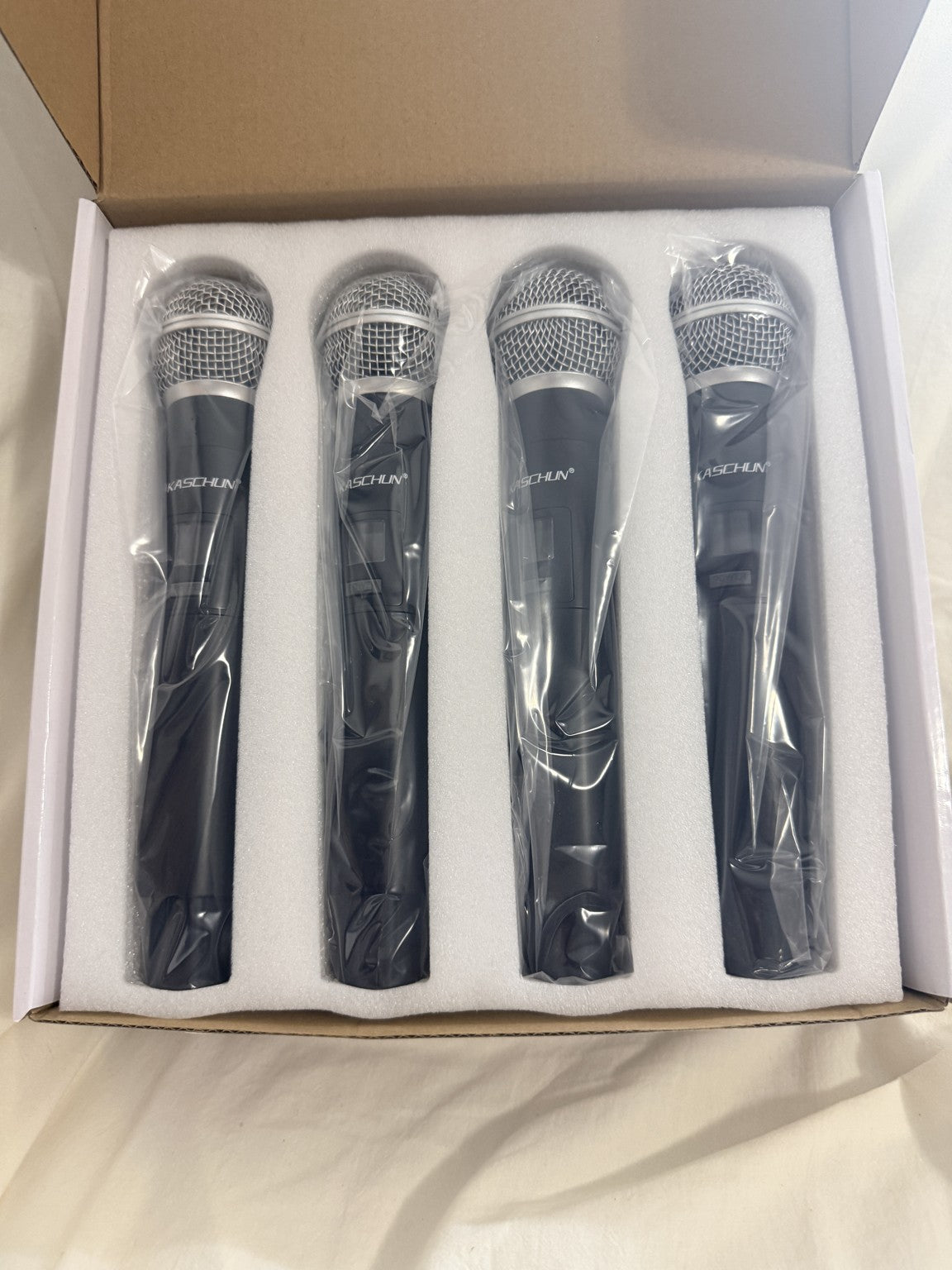 Kaschun PH400 Wireless Microphone System, 4-Mic Set
