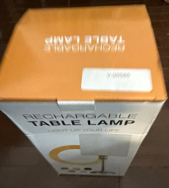 Cordless rechargeable table lamp features a powerful 6000mAh battery,