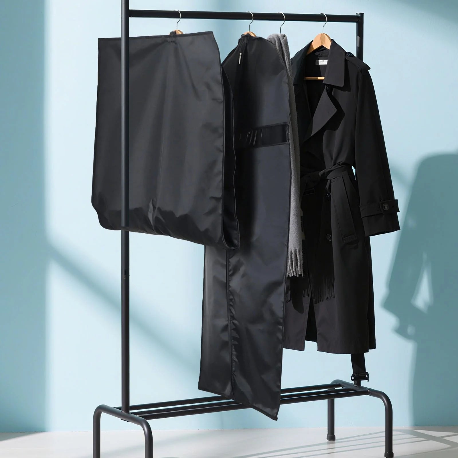 The Desfir 2-in-1 Foldable Garment Bag offers a wrinkle-resistant solution