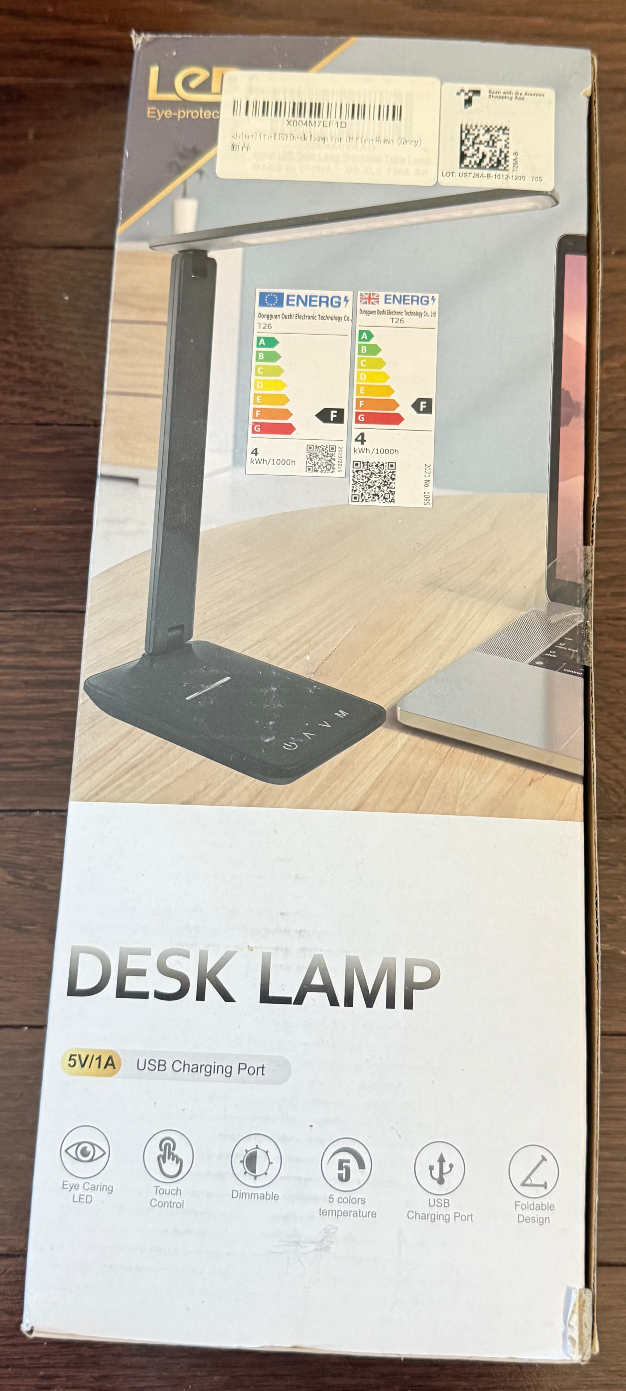 The karidi LED Desk Lamp combines modern design with versatile functionality