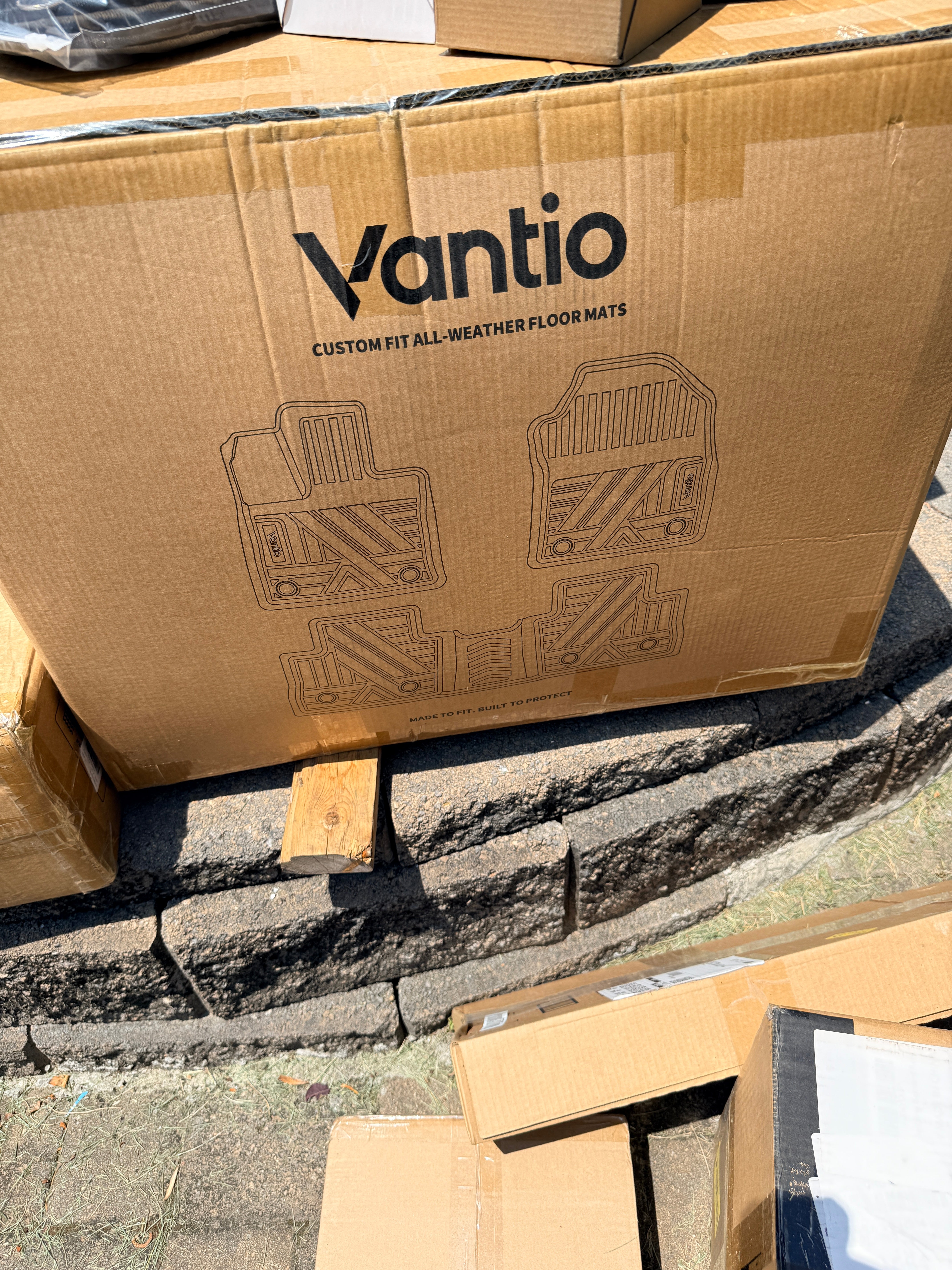 Vantio Custom-Fit All-Weather Floor Mats Vehicle 4 Piece - package front (truth)