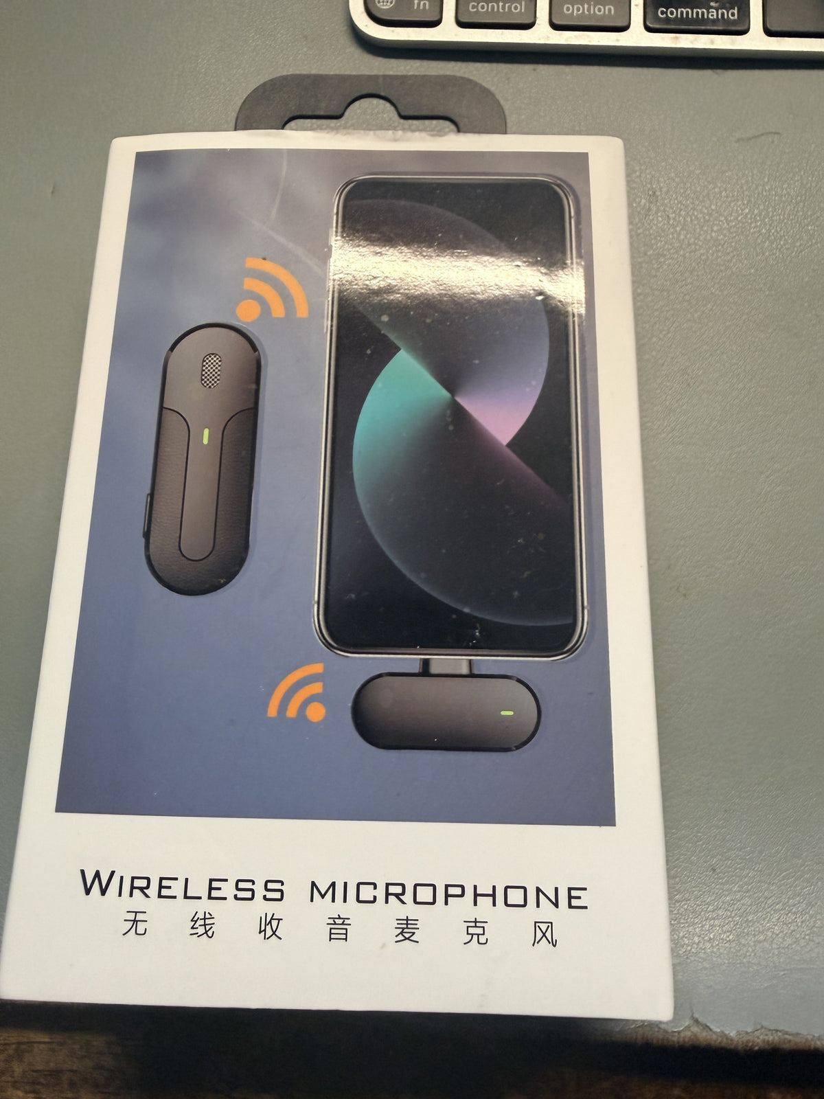 Wireless Lavalier Microphone for Phone, Clip-On Mini Mic