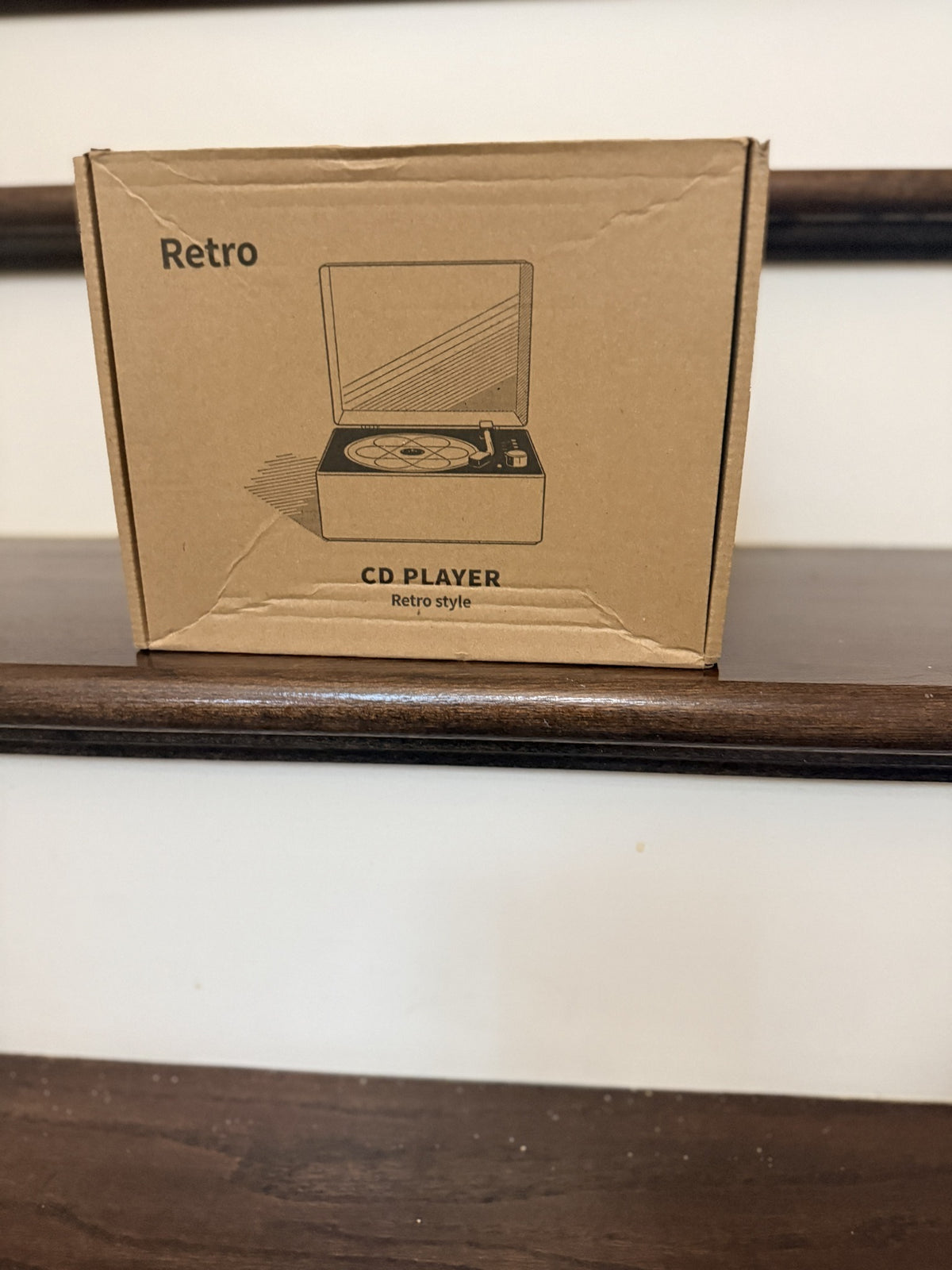 Retro Style CD Player with Classic Turntable-Inspired Design